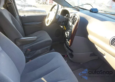 2003 Chrysler Town & Country z USA, uszkodzony, nr VIN 2C8GP24313R272348